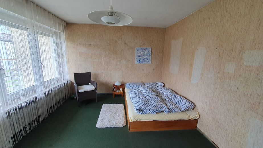 Casa unifamiliare dalla distribuzione perfetta, molto luminosa, con ampio giardino – Schlafzimmer 2