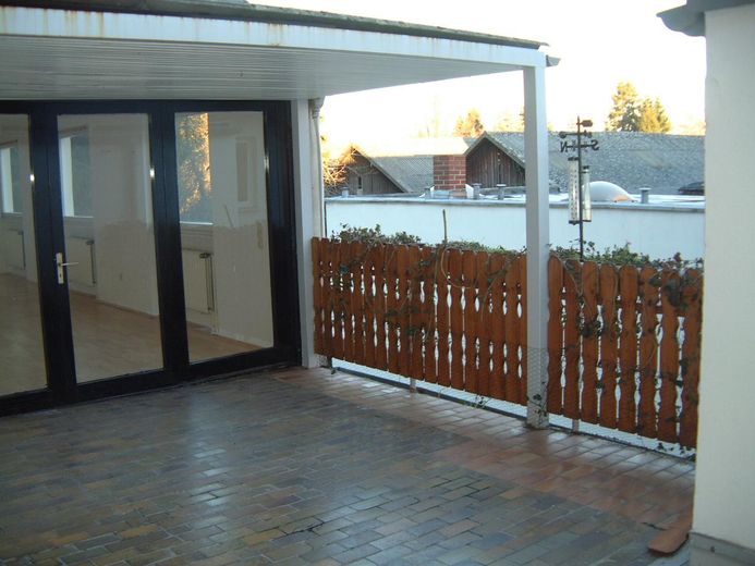 Wohn / Geschätshaus am Bahnhof/Fußgängerzone – Wohnung DG