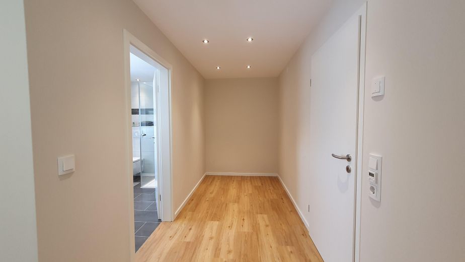 Detached house with granny apartment, pool and large garden in Remscheid Süd – Einliegerwohnung Ankleide