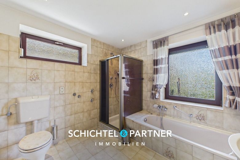 Woltmershausen | Familienhaus mit Carport &amp; großem Südwest-Garten – S&amp;P | Badezimmer