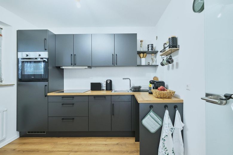 Appartamento arredato con 2 locali in affitto temporaneo a Immenstaad am Bodensee, 75 m² – Küche