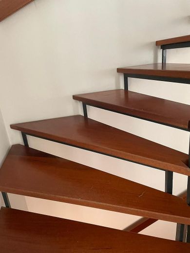 Provisionsfreies Einfamilienhaus in wunderschöner Lage – Treppenhaus