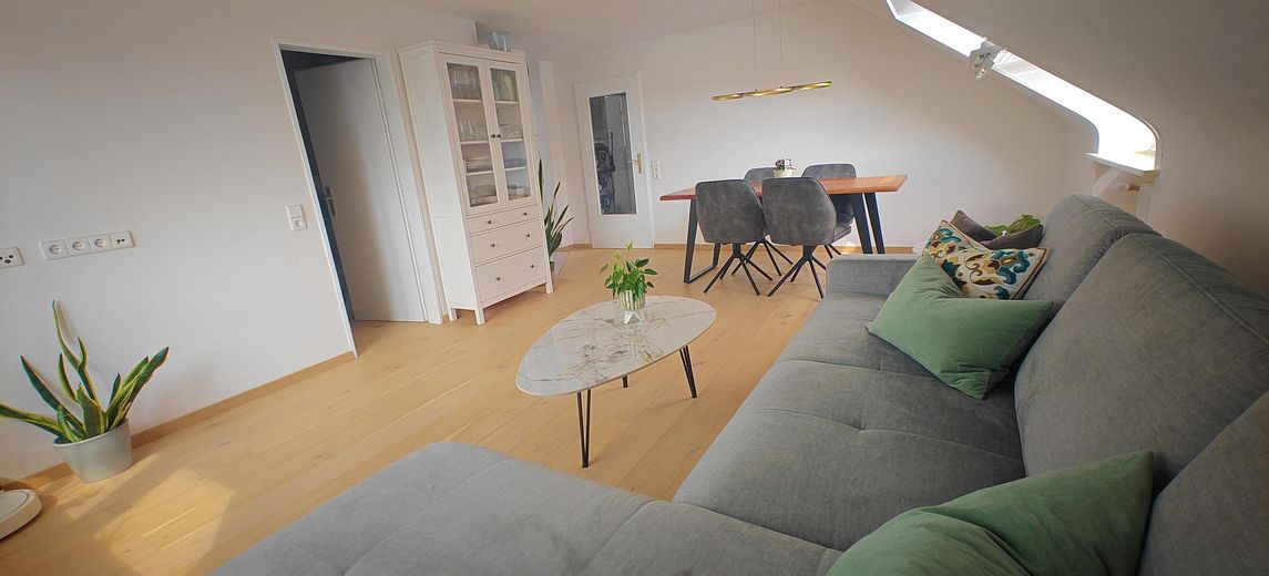 Provisionsfrei! Hochwertig sanierte 3 Zimmer Wohnung Bonlanden – Foto 1