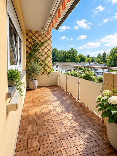 Provisionsfrei mit Stellplatz - Renovierte Wohnung mit Blick ins Grüne – Balkon