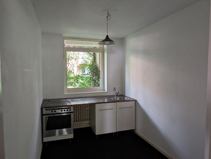 Erdgeschosswohnung in Alsternähe (Uhlenhorst) mit exklusiver Gartennutzung in Architektenhaus – Küche