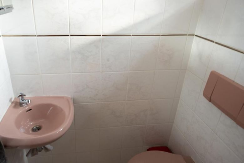 Bonita casa con jardín y terraza cubierta – sin comisión, de particular – Gäste-WC