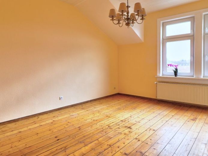 helle 3-Zimmer-Wohnung mit Wohnküche und praktischer Raumaufteilung – Foto 1