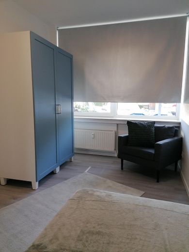 Not suitable for family! Single rooms near TH Cologne campus, Bayer-Chempark – Foto 4