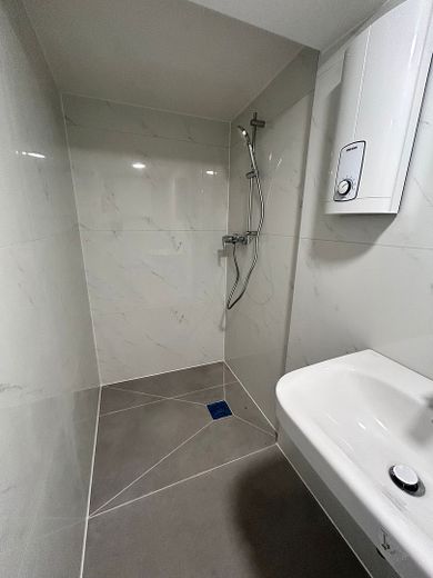 Erstbezug nach Kernsanierung – Moderne Wohnung mit 2 Klimaanlagen am Rudolfplatz – फोटो 7