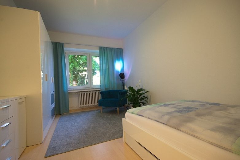 Appartamento arredato, situato in posizione tranquilla e dal design moderno, con balcone vicino al centro di Essen e alla stazione centrale – 5a9e04059a390cbf3ecd5923feb87e3356f4cefa.jpg