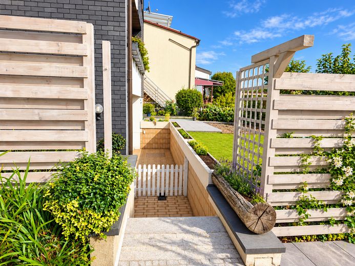 Appartamento di proprietà con terrazza esposta a sud e garage in casa bifamiliare – senza provvigione – Eingangsbereich