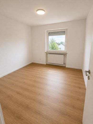 Modern, hochwertig und bezugsfertig – kernsanierte Wohnung in Oberndorf – Kinderzimmer