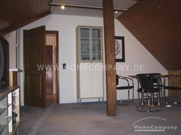شقة 3 غرف، مفروشة، الطابق الأول، في منزل مكوّن من شقتين. – 650999e8d8aebaac779b9e774e0cbfa4268550d6.jpg