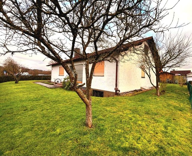 Großzügiges Einfamilienhaus mit ca. 225 m² Wohnfläche, Garten &amp; sehr günstigem Erbbauzins – Haus 2