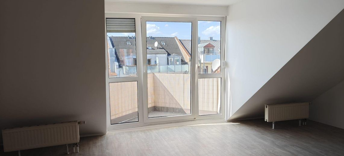 Prima occupazione dopo la ristrutturazione: luminoso appartamento mansardato, centro di Fürth – Foto 2