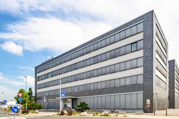 KLE!N - senza provvigione - moderno e dotato di finiture di pregio