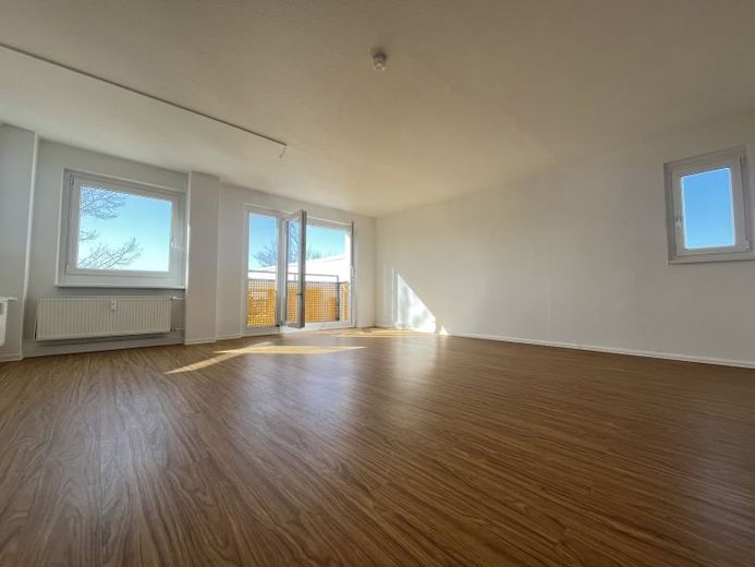 Renoviertes Familienparadies mit zwei Balkonen & zwei Bädern – Foto 1