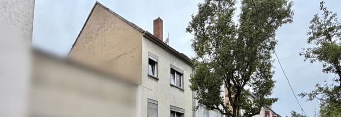 Sanierungsbedürftiges Ein- bis Zweifamilienhaus mit viel Potenzial