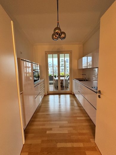 Klostergärten Münster | Concierge | Spa | Fitness | 123 m² | 3 Balkone | TG | Luxuswohnung – Küche