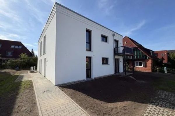 Tu nuevo hogar en plena naturaleza: vivienda de obra nueva de 2 habitaciones con jardín
