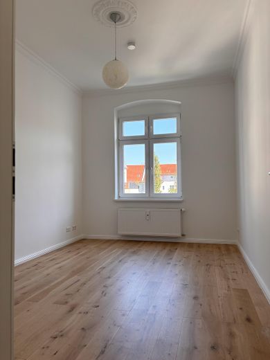 Helle modernisierte 3-Zimmer-Altbauwohnung im Weitlingkiez - Provisionsfrei - – Kinderzimmer (lt. Grundriss)