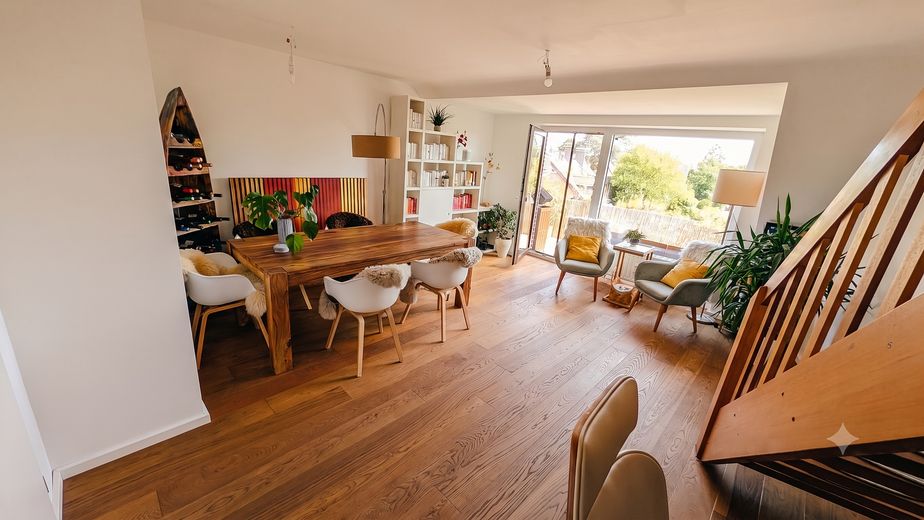 Großzügige Maisonette-Wohnung mit Süd-Balkon in Zentrumnähe – Esszimmer