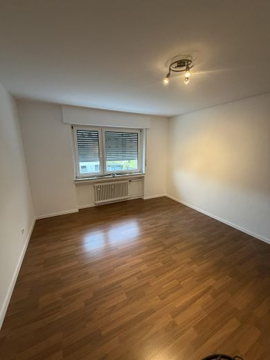Schöne gepflegte helle Wohnung im 2.Obergeschoss – Schlafzimmer