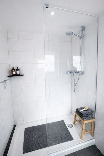 MARIE90 – Moderne Eigentumswohnung in bester Lage von Köln-Ehrenfeld – bezugsfrei ab 2027 – Dusche