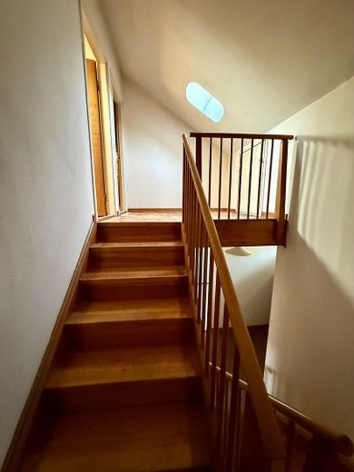 Treppenhaus zum Dachgeschoß