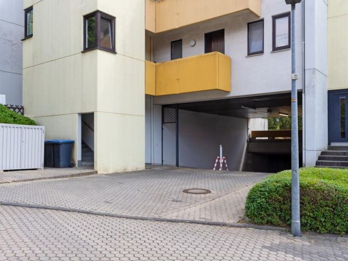 Preiswerte gut aufgeteilte Wohnung mit Tiefgarage Nähe Uni mit problematischer Mieterin – Foto 1