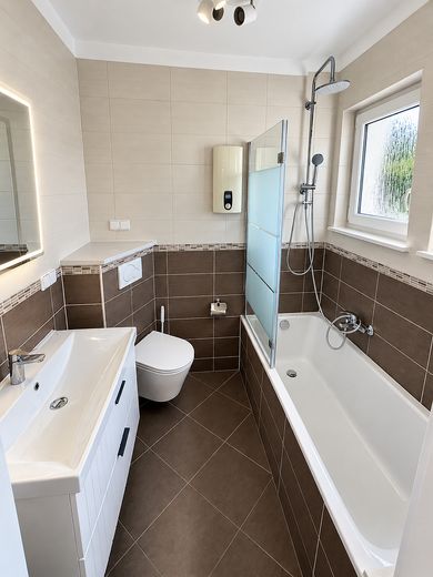 Первое заселение после ремонта | 3 комнаты | 74 м² | балкон | парковочное место – Bad