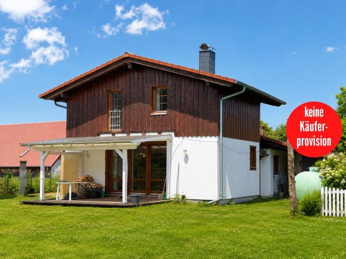 HORN IMMOBILIEN ++ Charmantes Einfamilienhaus in Hintersee am Stettiner Haff – Foto 1
