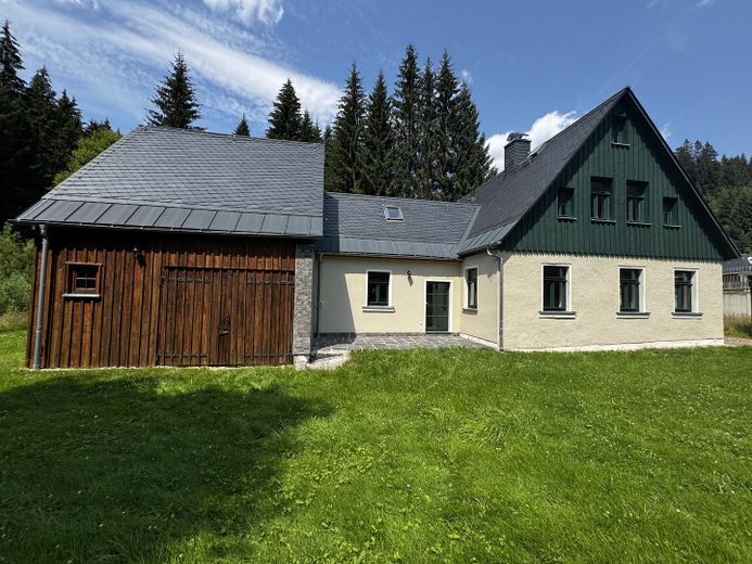 Historisches Forsthaus am Kamm im Erzgebirge – Nebenhaus -Terrasse- Wohnhaus
