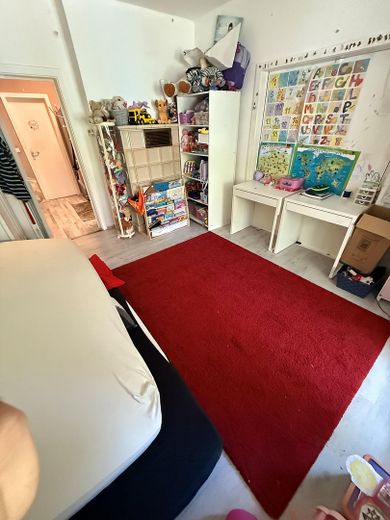 3-Zimmer-Wohnung mit großzügigem Privatgarten und Terrasse – Schlafzimmer 2