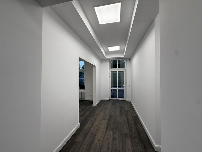 Commercial space for medical practice, practice, cosmetics, massage, office or law firm in RUDOW, 160 m2 for rent – Eingang