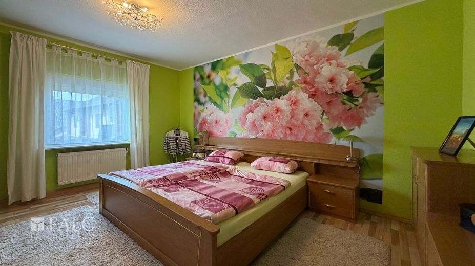 Ein Platz für die Familie - Gepflegtes Reihenendhaus mit Garten und ausbaufähigem Dachgeschoss – Schlafzimmer 2