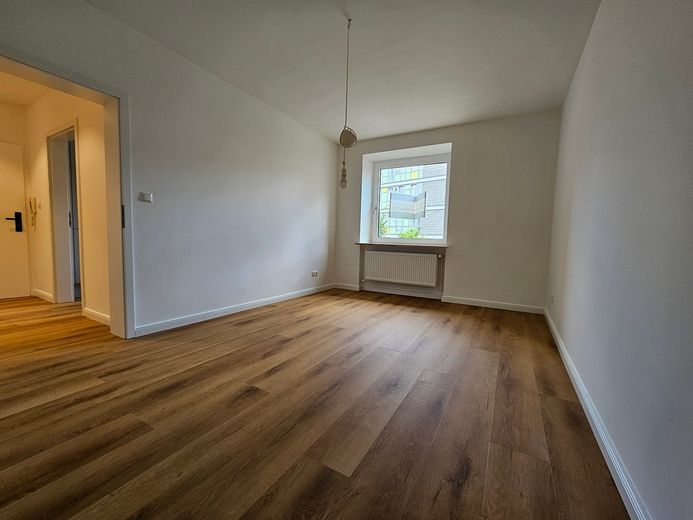 Modern wohnen im Alstertal – stilvoll modernisiert, Südloggia & provisionsfrei – Foto 9