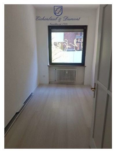 Voll vermietetes 5-Parteien-MFH, sehr zentral nahe Hauptbahnhof – Zimmer OG 1