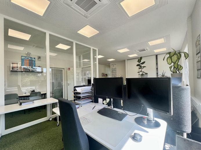 großer Arbeitsbereich