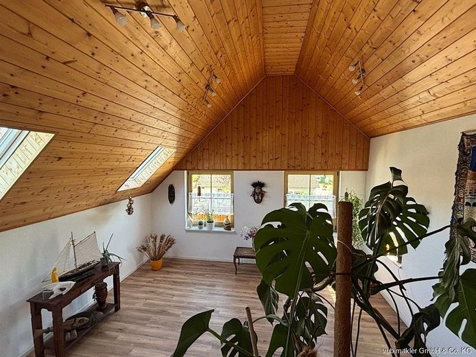 Viel Platz, starke Substanz und naturnahes Wohnen - Einfamilienhaus in Triebenreuth – VUB0002409-8