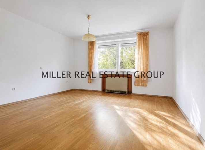 Renovierungsbedürftiges Einfamilienhaus mit großem Grundstück, Garten, Garage und Ausbaupotenzial in Ingolstadt-Pettenhofen! – Kinderzimmer