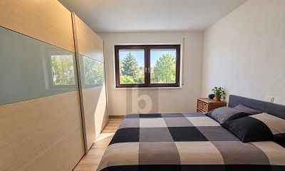 LIVING COMFORT WITH GARDEN & GARAGE – 1790857583_c2cc949.jpg