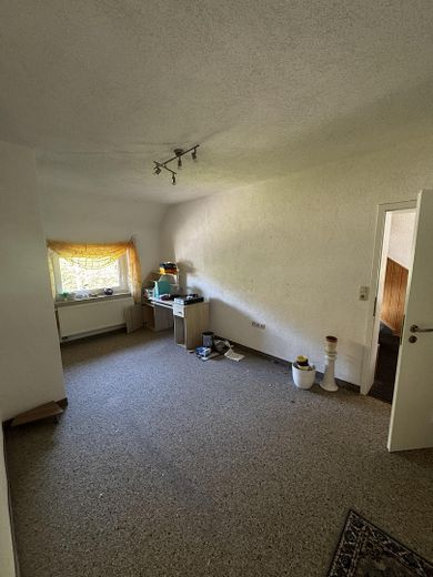 Zweites Zimmer (Büro)
