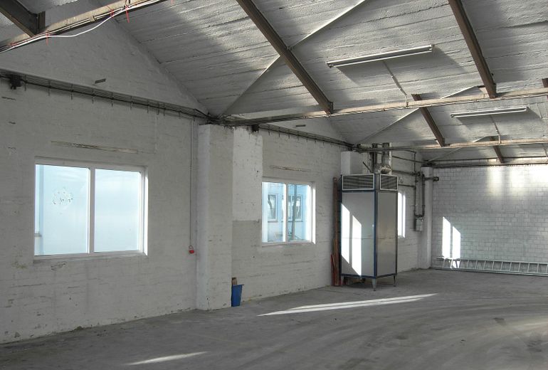Direkt vom Eigentümer: Lager-/Produktionshalle 500m², 5,50€/m² kalt – Foto 5