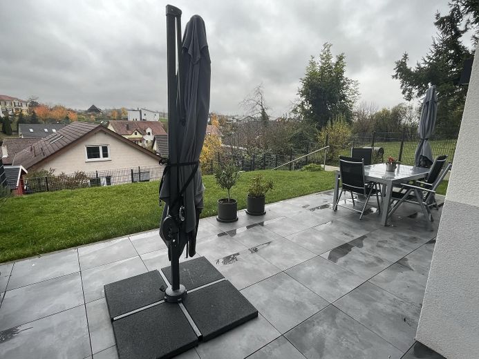 Exklusive 4-Zimmer-Gartenwohnung im Neubau mit großzügigem Garten, Einbauküche & E-Auto-Stellplatz – Foto 16
