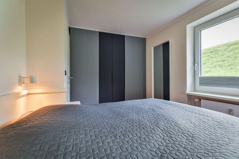 NEUE FOTOS, NEUER PREIS!!! TRAUM(FERIEN)WOHNUNG VON PRIVAT ZU KAUFEN! – Kleiderschrank