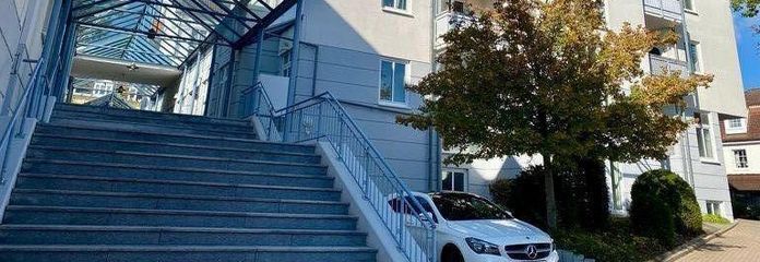 Objektansicht Zugang Parkplatz