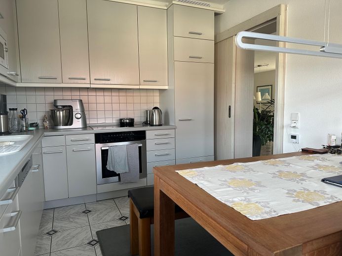 Gepflegtes Zweifamilienhaus in ruhiger Wohnlage in Karlsruhe Palmbach – Küche OG