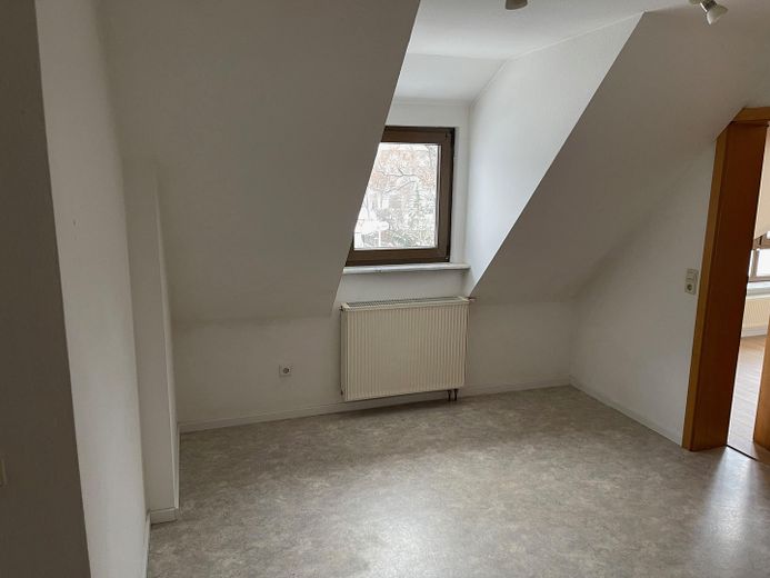 halbes Zimmer / Essbereich