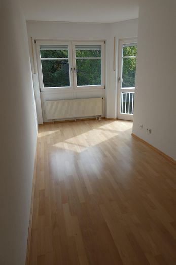 Hochwertige DHH in ruhiger Toplage München-Obermenzing – Zimmer 1 OG